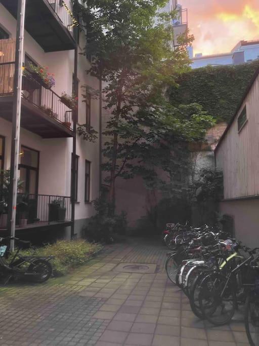 Elegant & Quiet In Historic House - Prime Location In West Appartamento