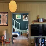 Elegant & Quiet Apartment In Historic House - Prime Location In Oslo West